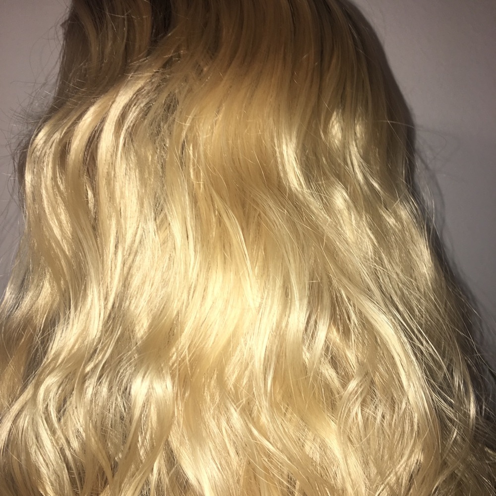 Lace front wig - Picture 3 of 7